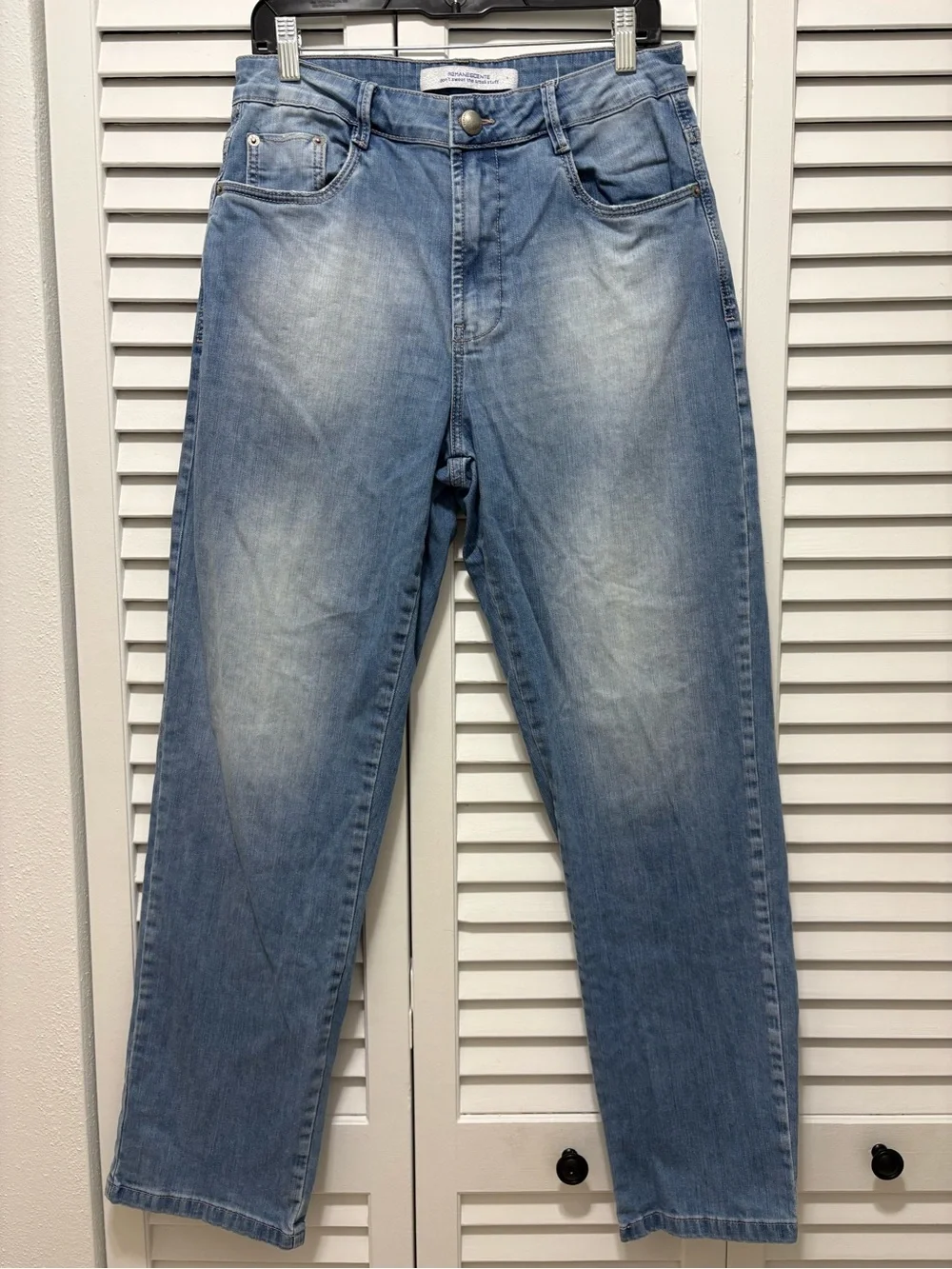Light Wash Straight-Leg Women's Jeans